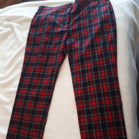 Zara Pants - Trending print - Red plaid Zara pants XXL (123-1)